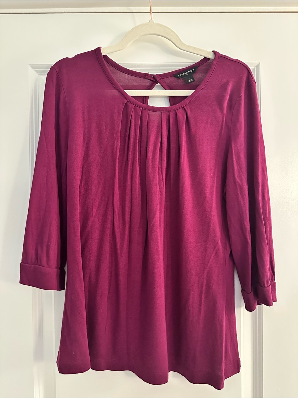 Banana Republic Deep Raspberry Pleated Scoop Neck Knit Top Size L NWOT!